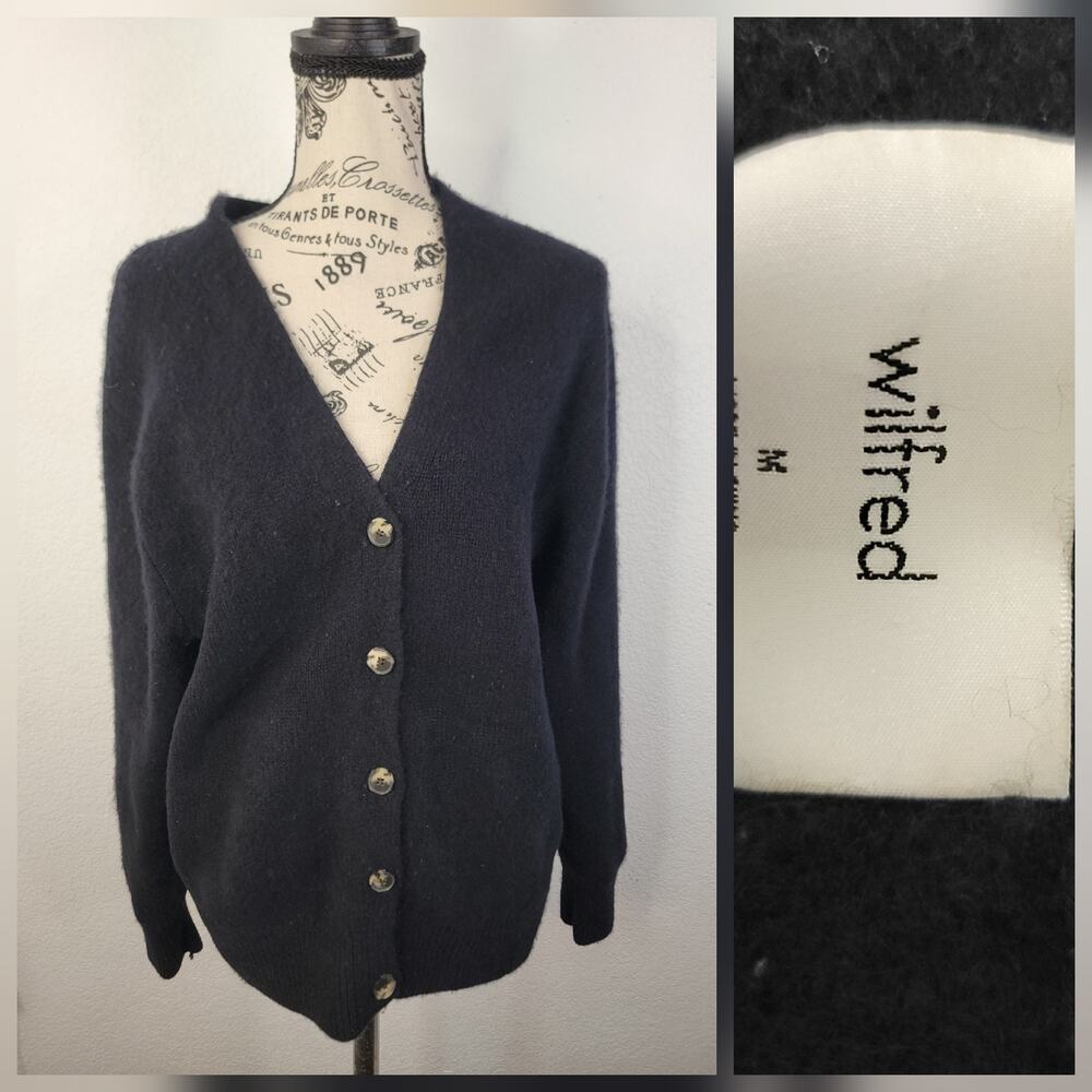 Wilfred Cardigan Sweater Womens Medium Black 100% Cashmere V Neck Aritzia Button